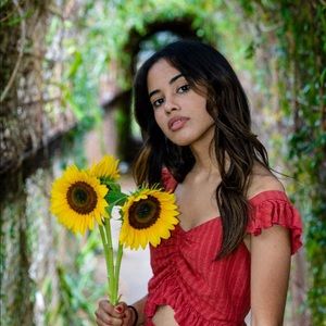 Meet your Posher, Eimy